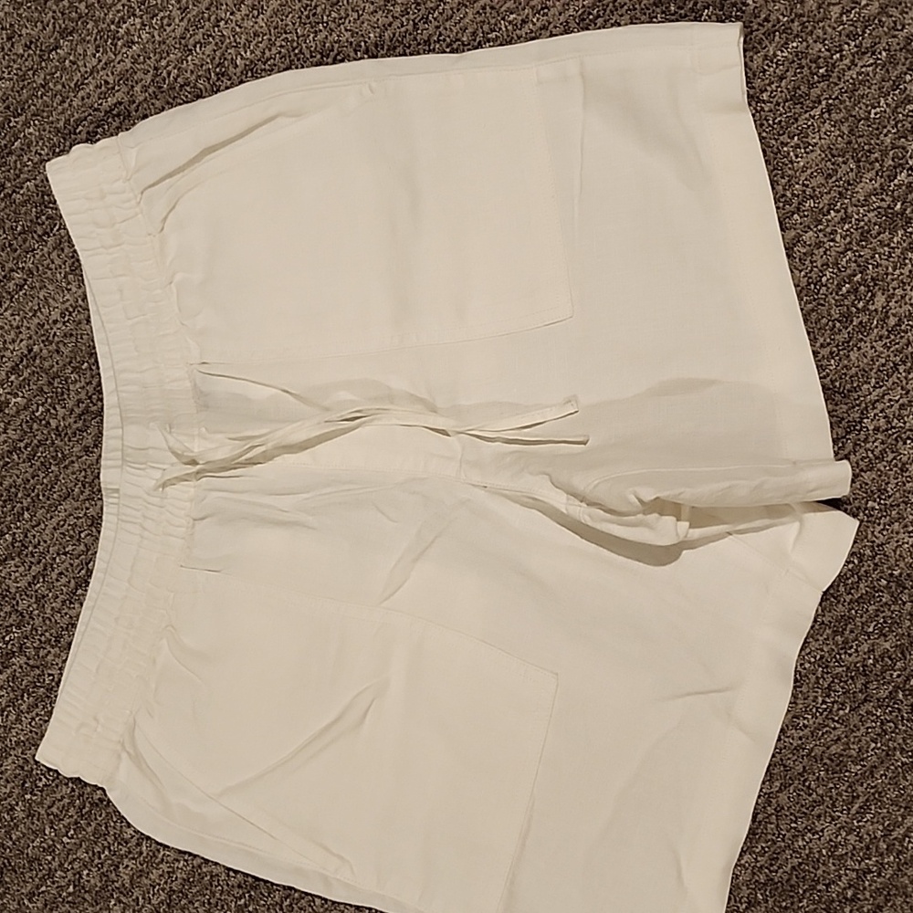 Lands' End Linen High Rise Shorts Size Med. (10-12) Rise 12 Inseam 6 1/2 In